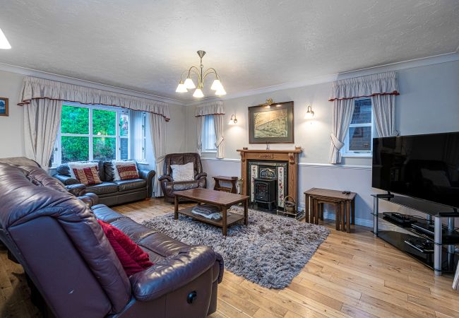 House in Llangollen - The Beeches House in Llangollen - The Beeches