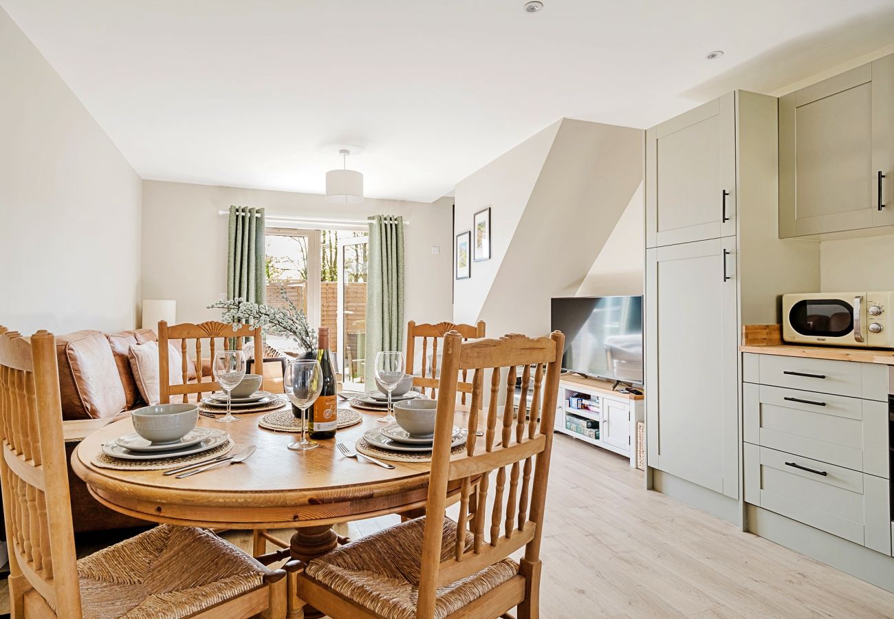 House in Bourton-on-the-Water - No. 8 Meadow Retreat