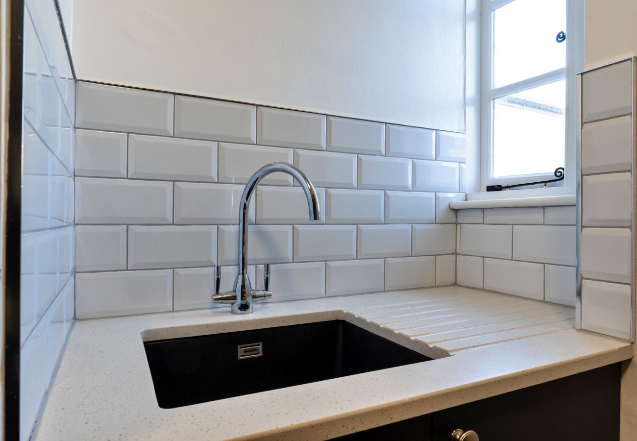 Apartment in Sidmouth - Centre View