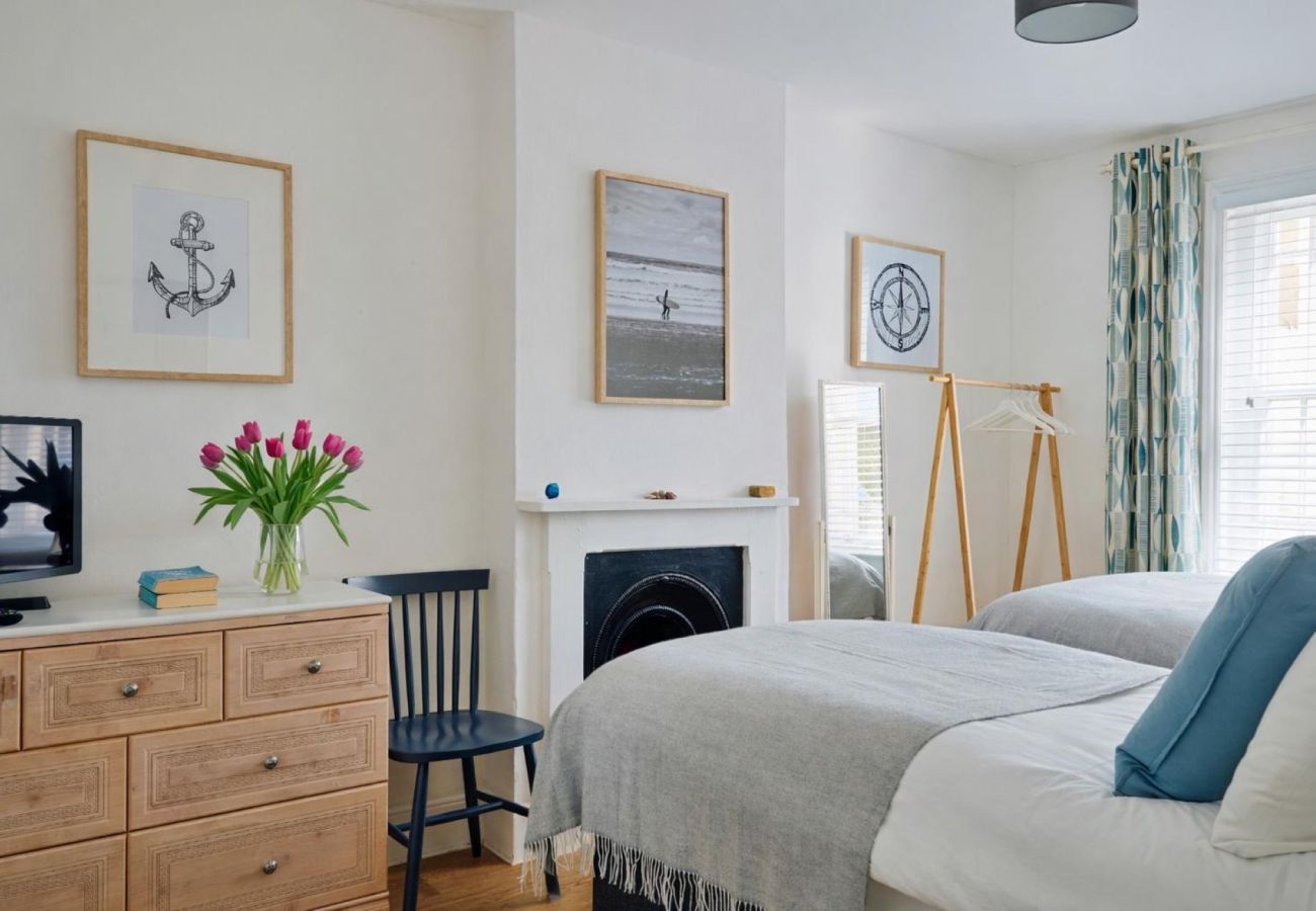 Apartment in Sidmouth - Centre View