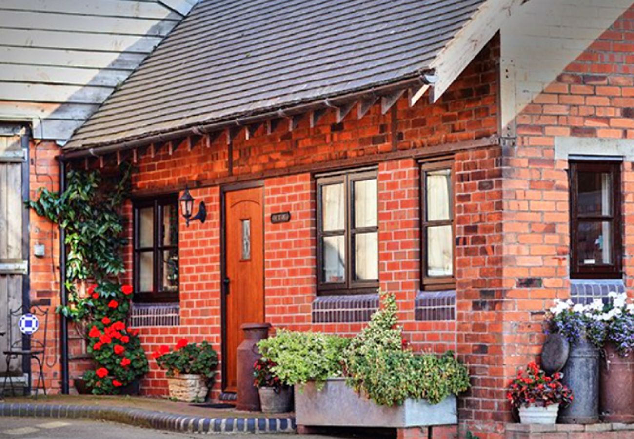Cottage in Shrewsbury - The Dairy at Morrells Wood