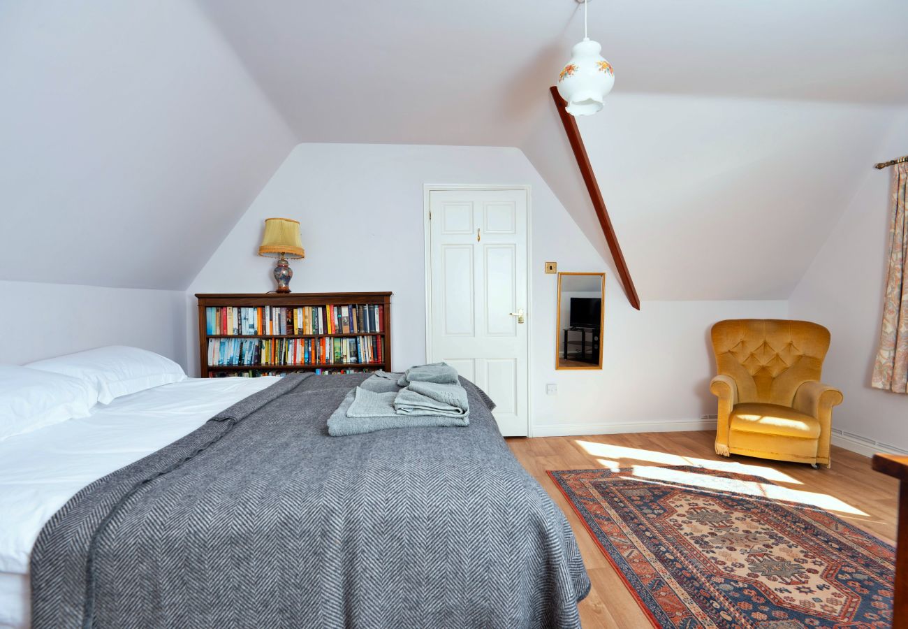 House in Llanidloes - Cwmfron House
