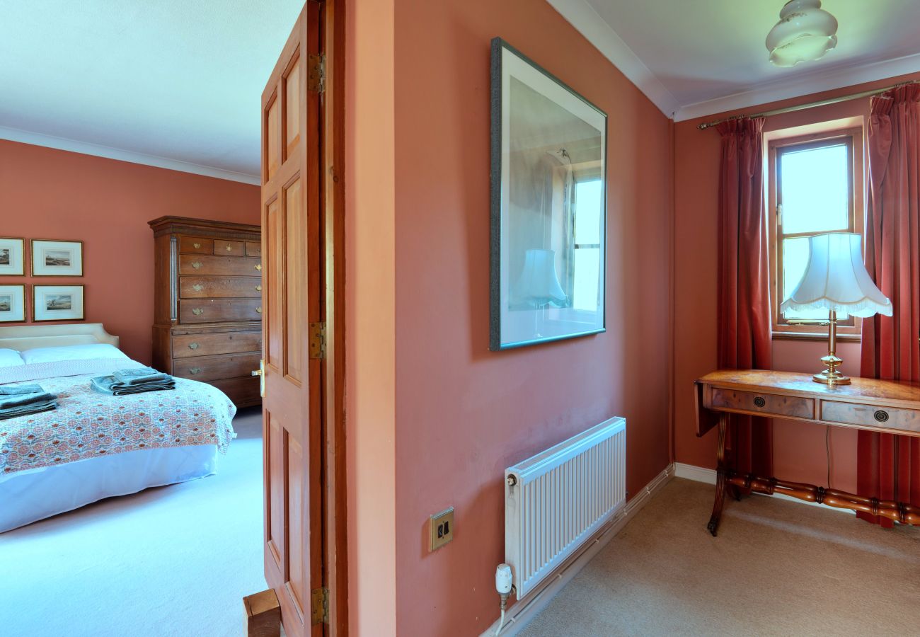 House in Llanidloes - Cwmfron House