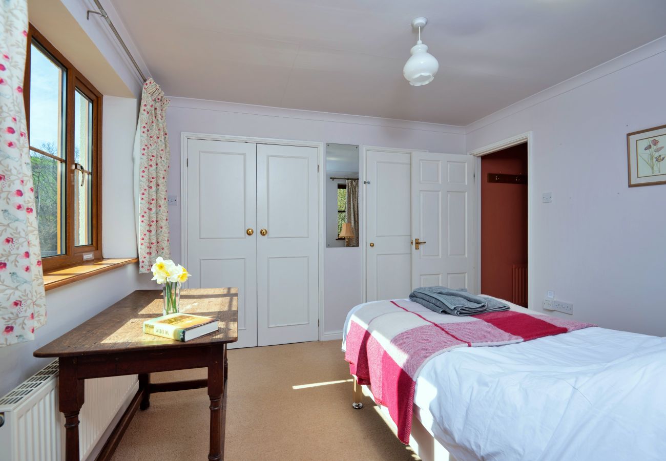 House in Llanidloes - Cwmfron House
