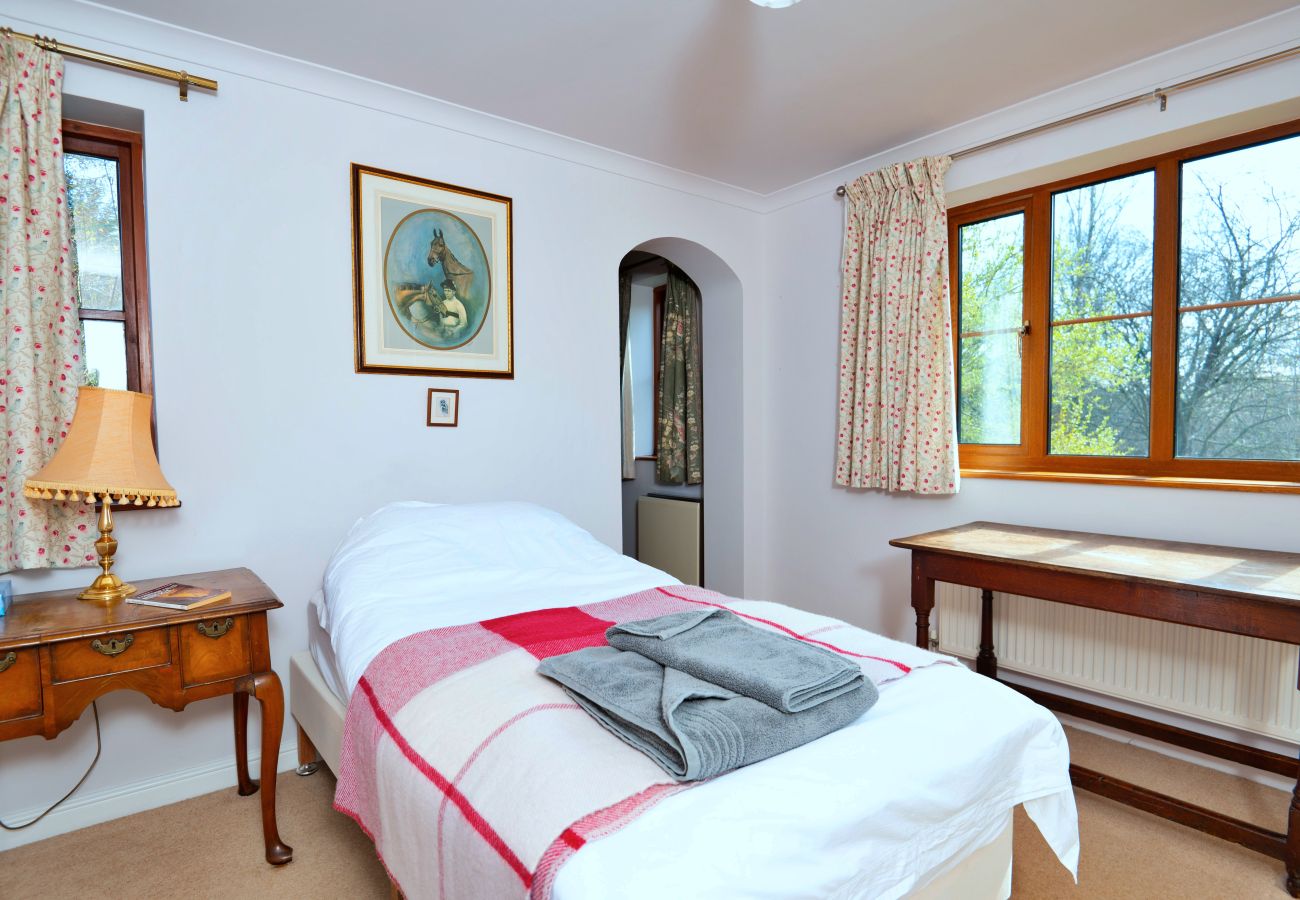 House in Llanidloes - Cwmfron House