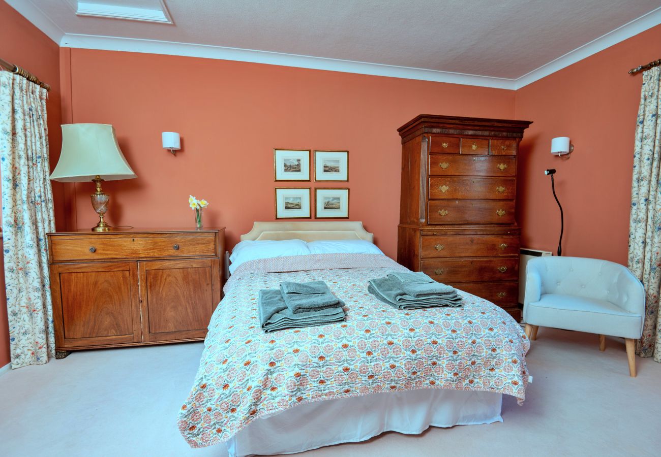 House in Llanidloes - Cwmfron House