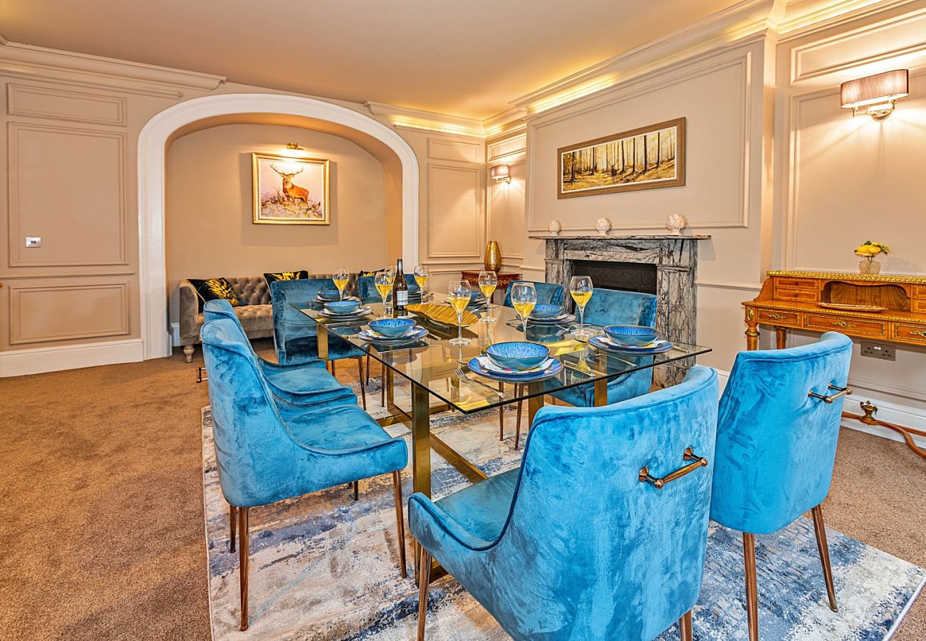 House in Milton Keynes - Ttich Manor Retreat