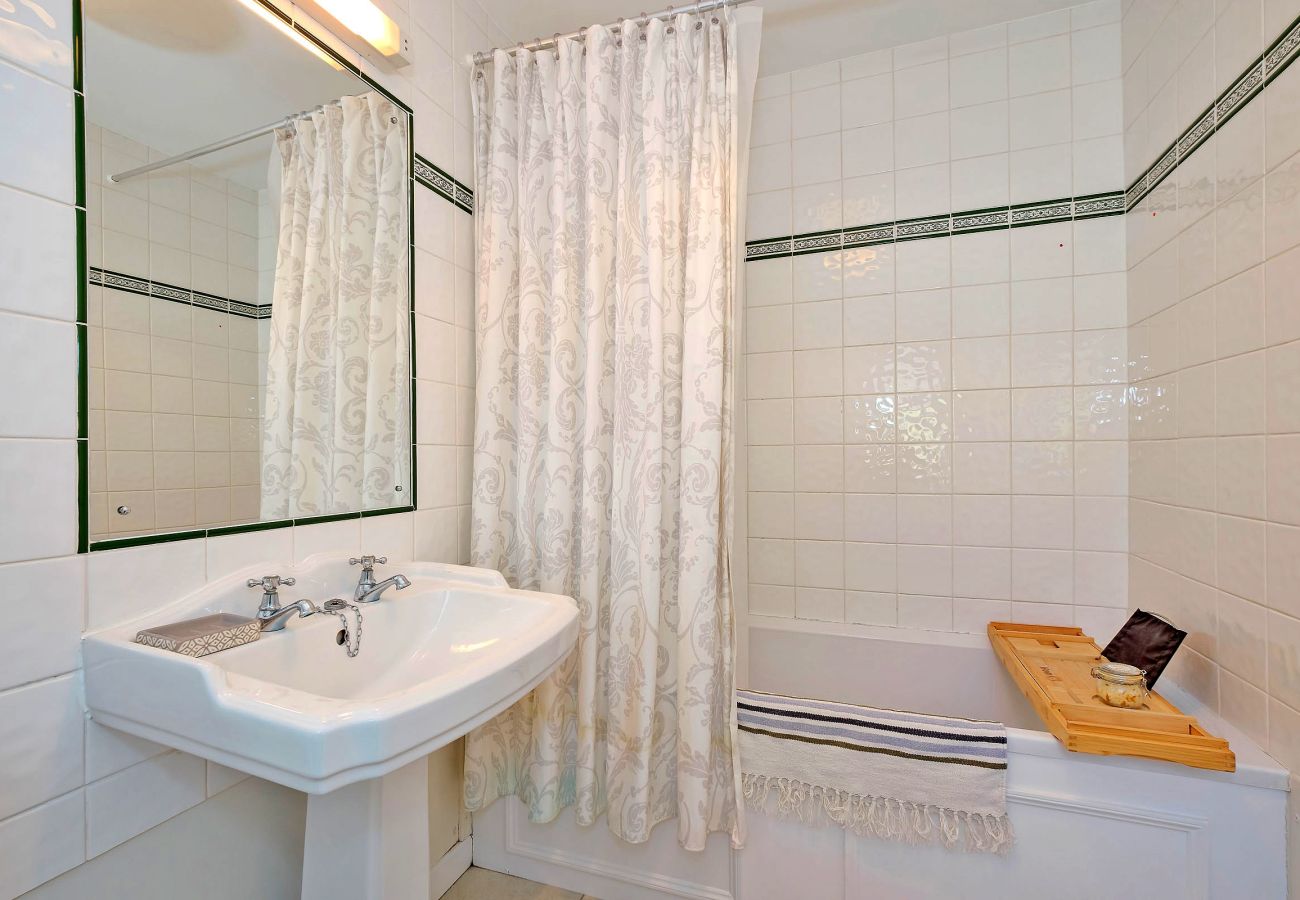 Cottage in Inverurie - Corrennie School Cottage