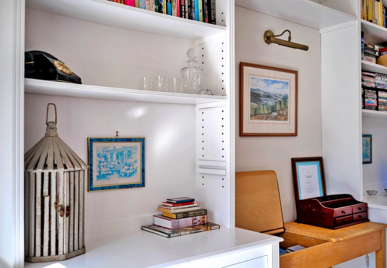 Cottage in Inverurie - Corrennie School Cottage