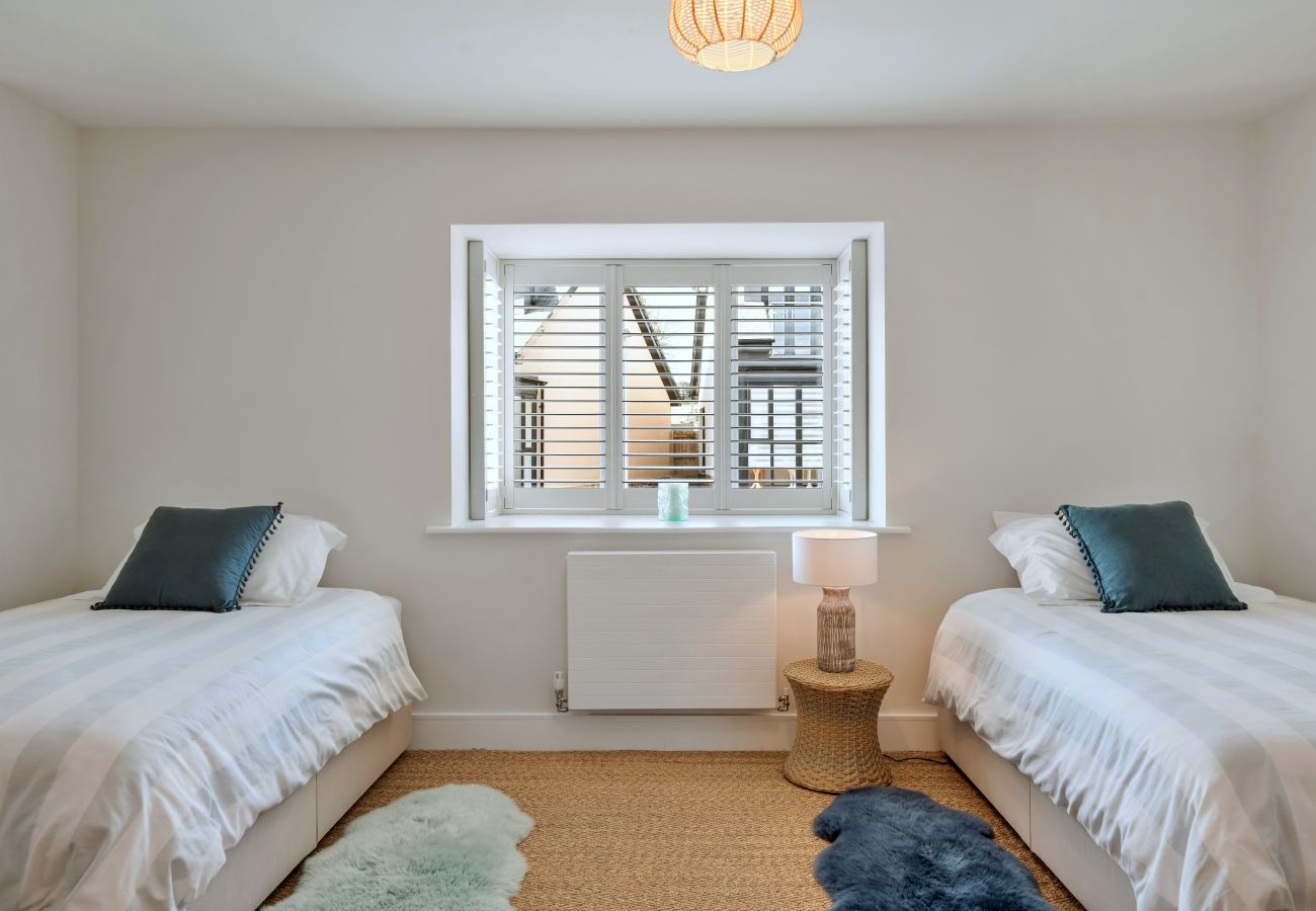 House in Salcombe - Tree View