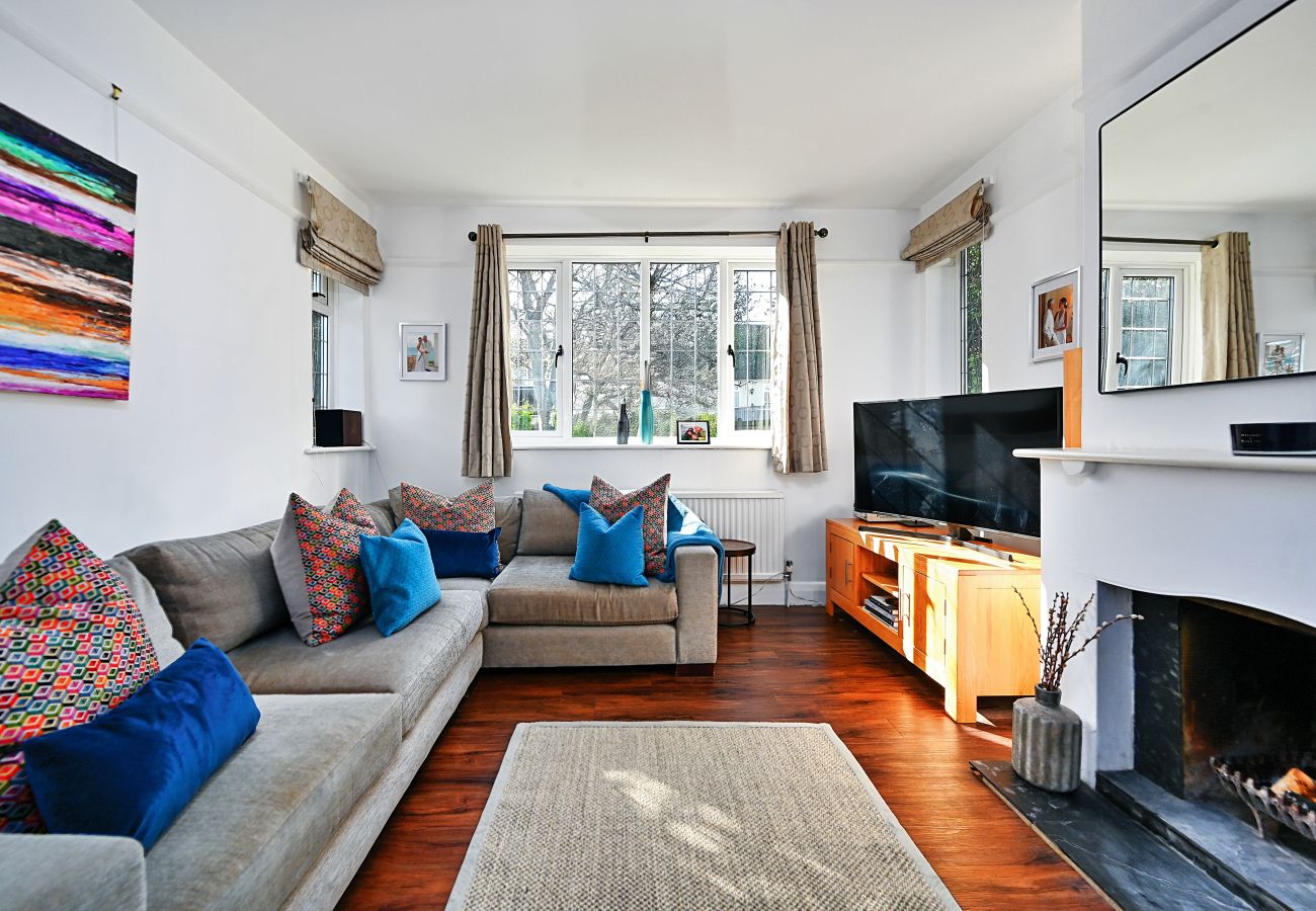 House in Lewes - 19, South Way