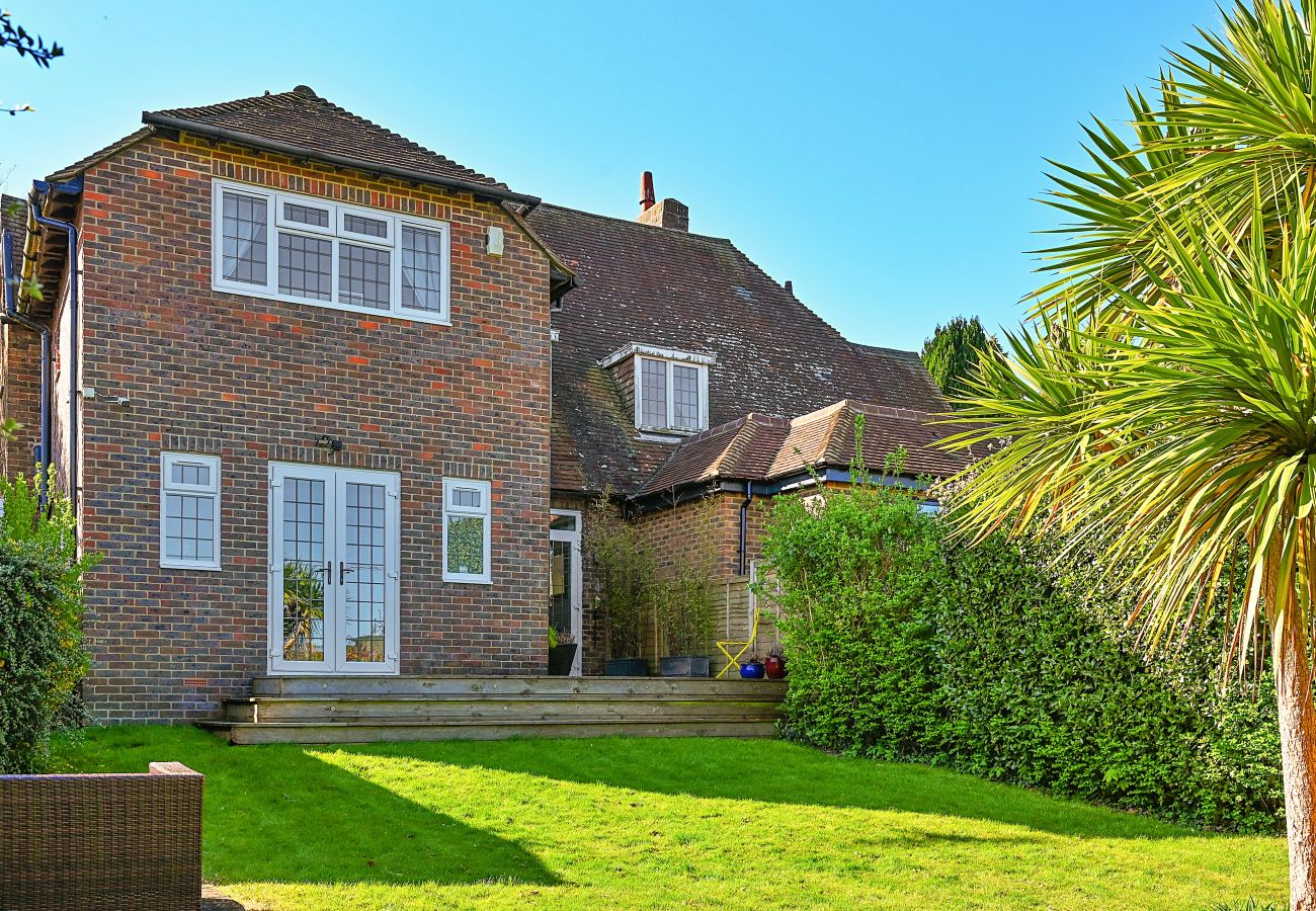 House in Lewes - 19, South Way
