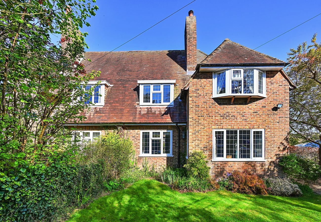 House in Lewes - 19, South Way