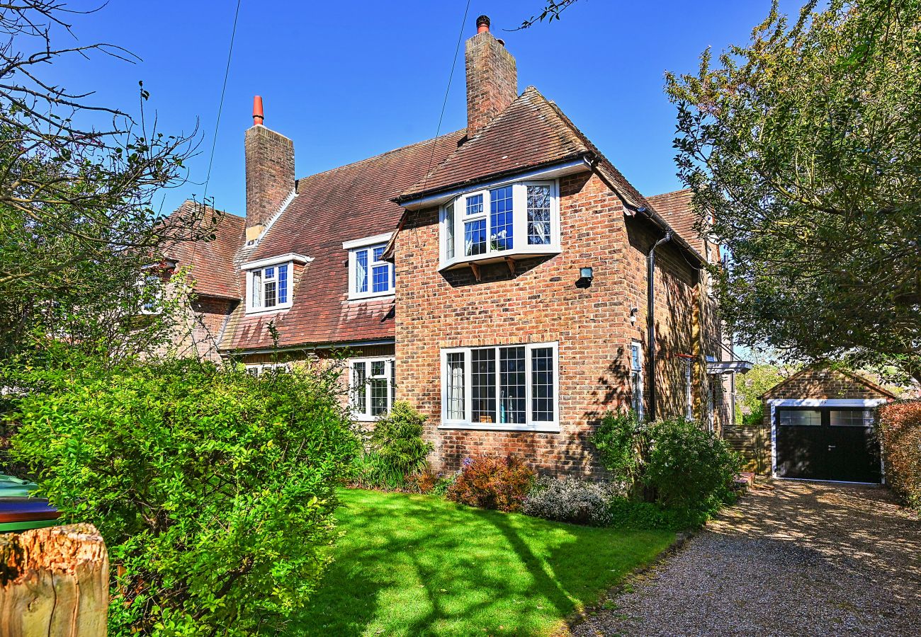 House in Lewes - 19, South Way