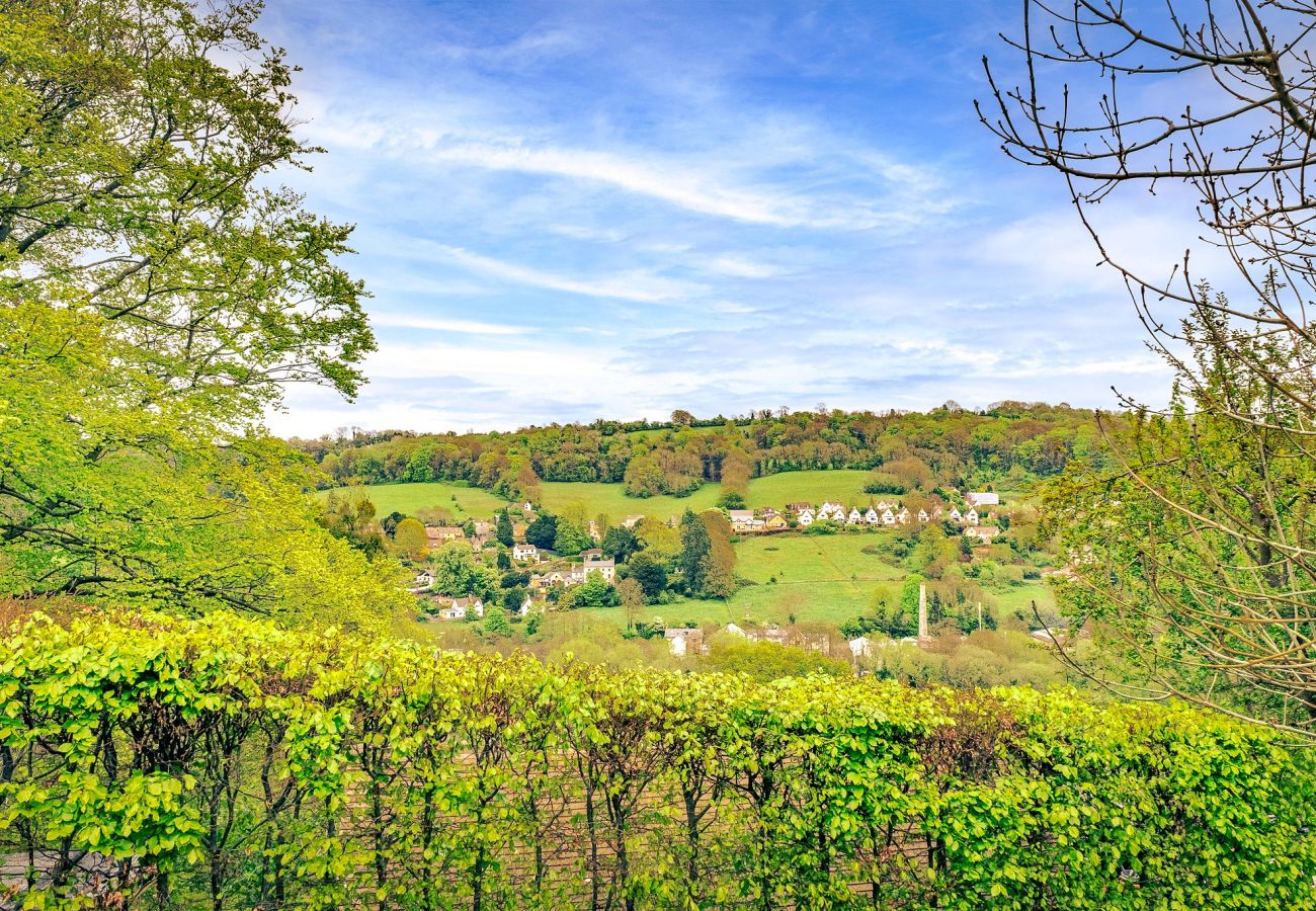 Cottage in Stroud - Hendy Cottage