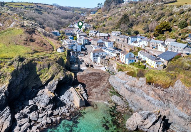 House in Portloe - The Old Store