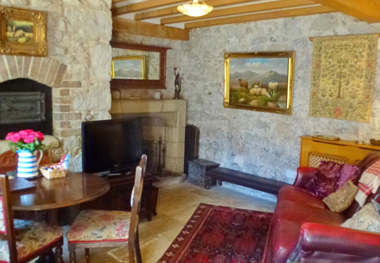 Cottage in Abergele - Hen Wrych Hall Tower