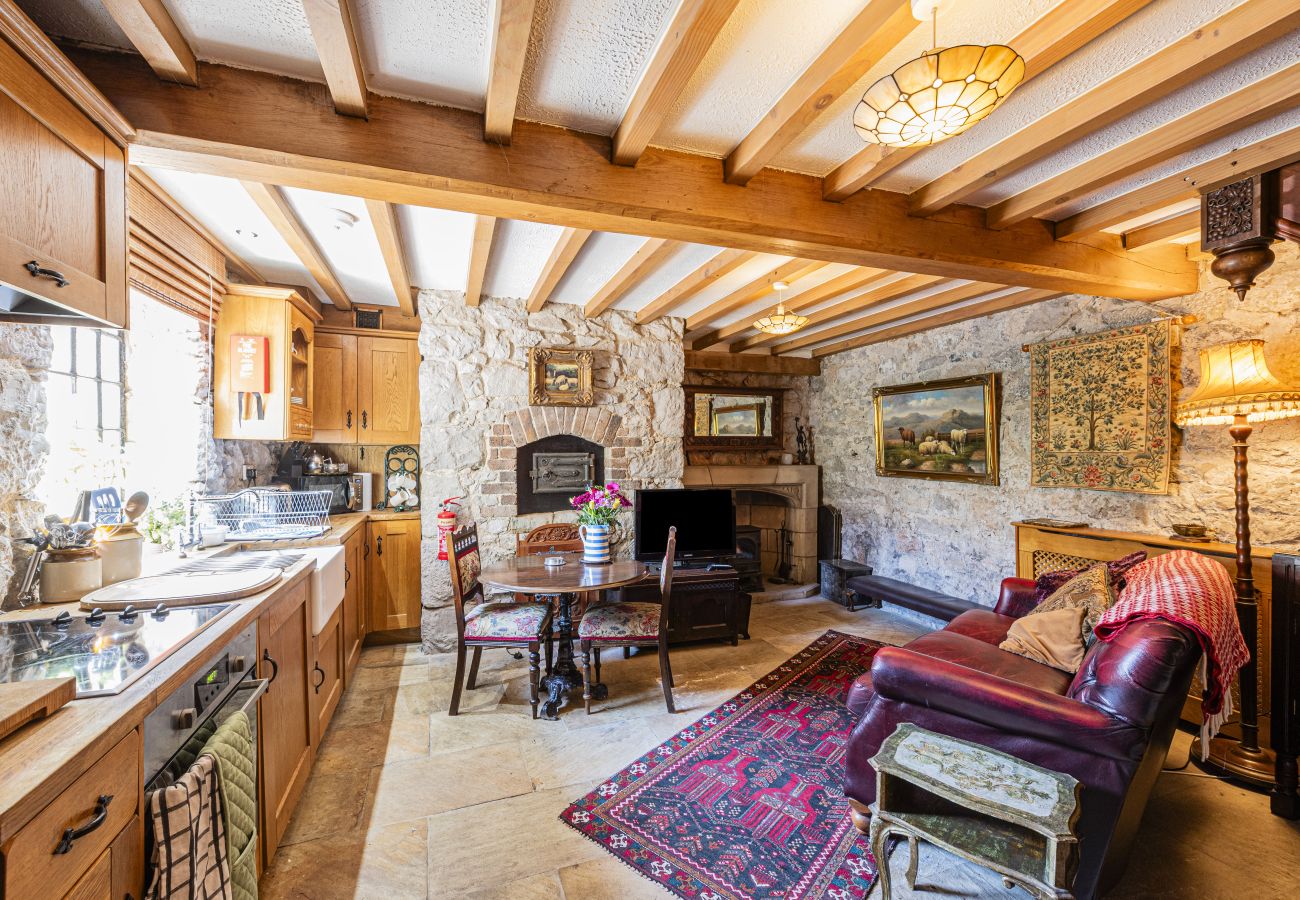 Cottage in Abergele - Hen Wrych Hall Tower
