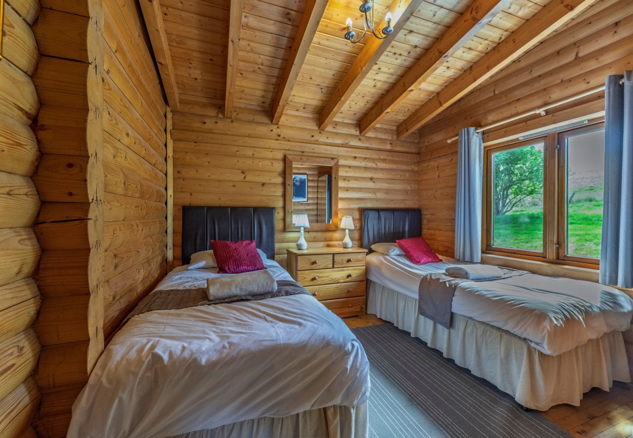 Cabin in Glenshee - Cragdhu Log Cabin