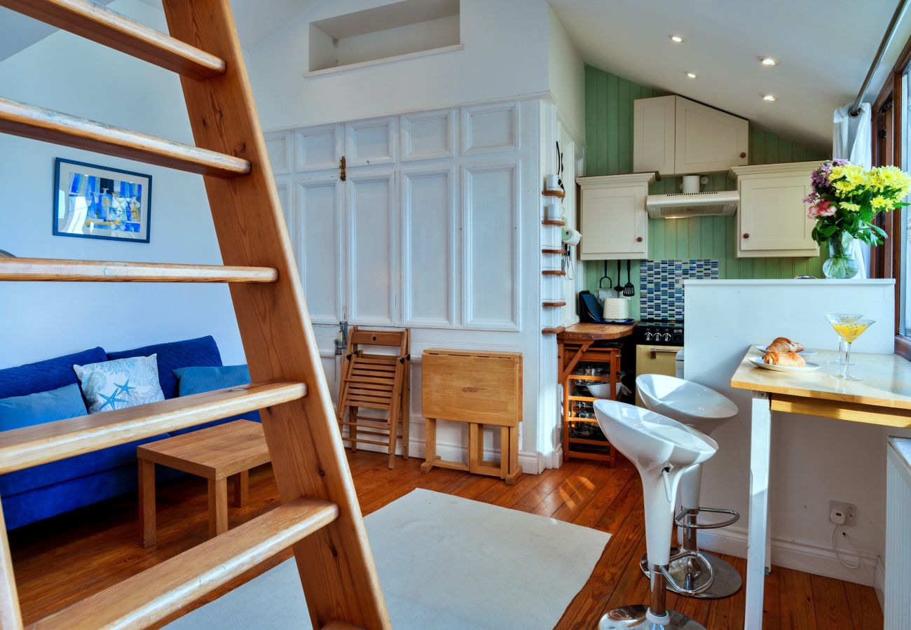 House in Kingsand - The Wash House