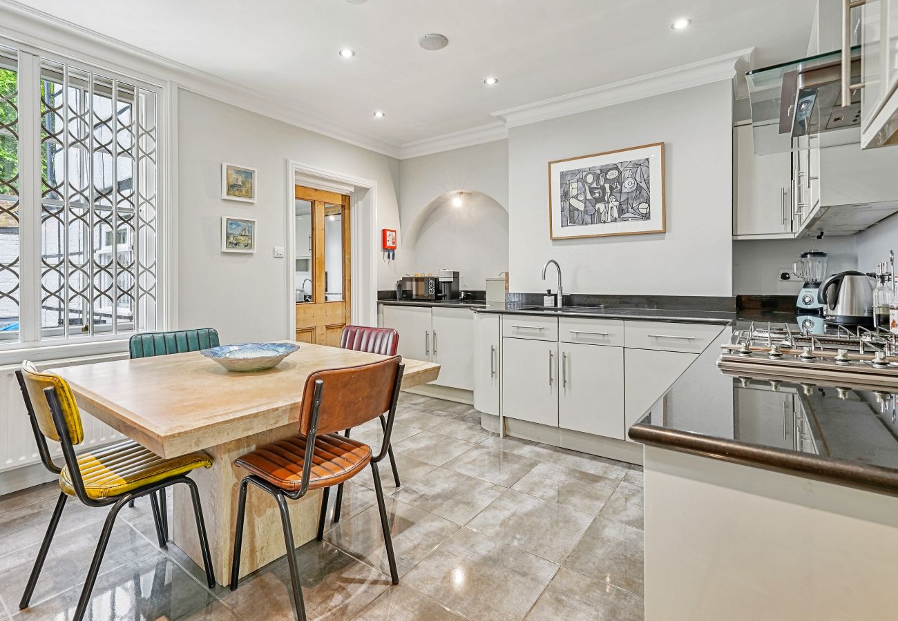 House in East Molesey - Palace Gate