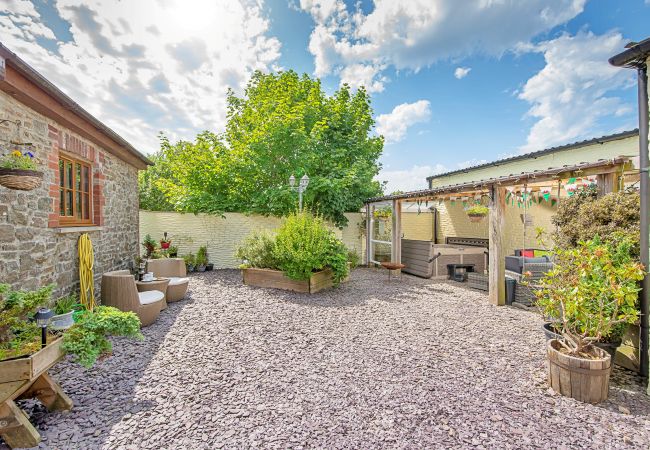 Cottage in Cardigan - Yr Hen Llaethdy