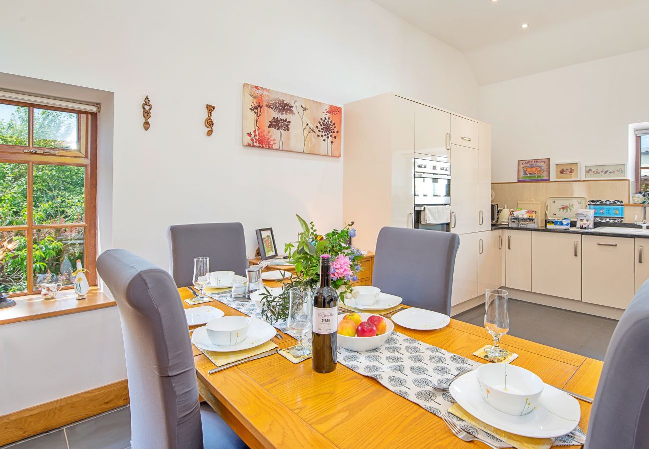 Cottage in Cardigan - Yr Hen Llaethdy