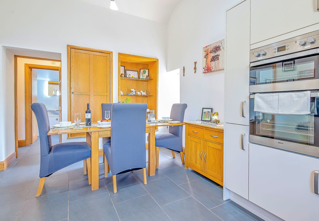 Cottage in Cardigan - Yr Hen Llaethdy