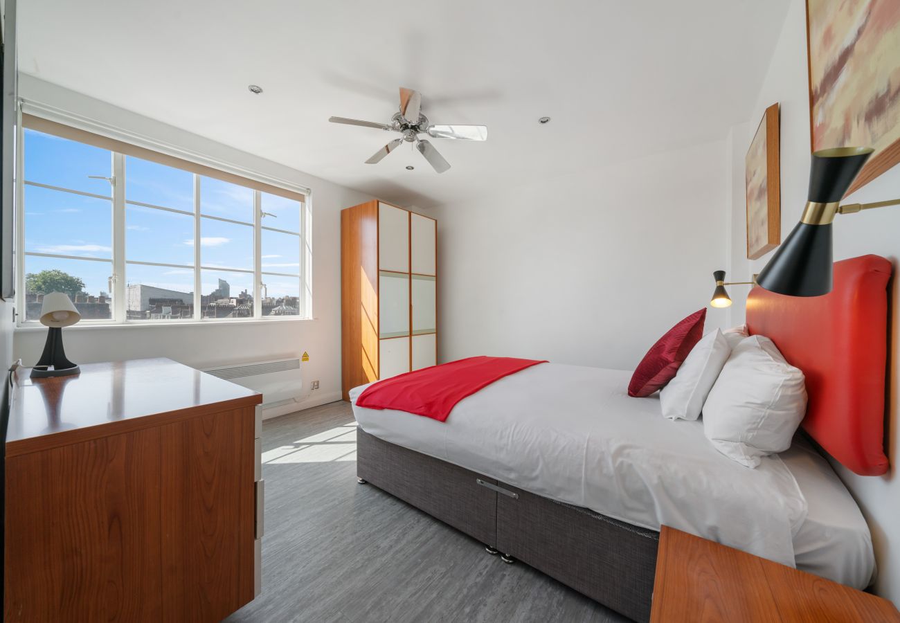 Apartment in London - Roland House - Two Bedroom A