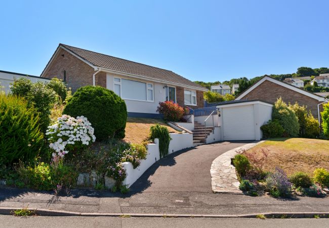 Bungalow/Linked villa in Salcombe - Paw's Rest