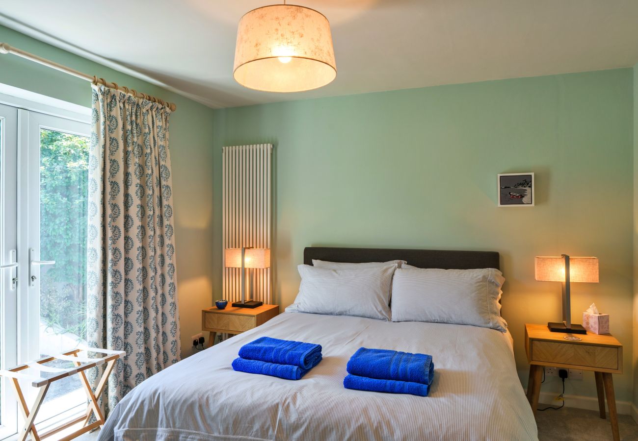 Bungalow in Salcombe - Paw's Rest