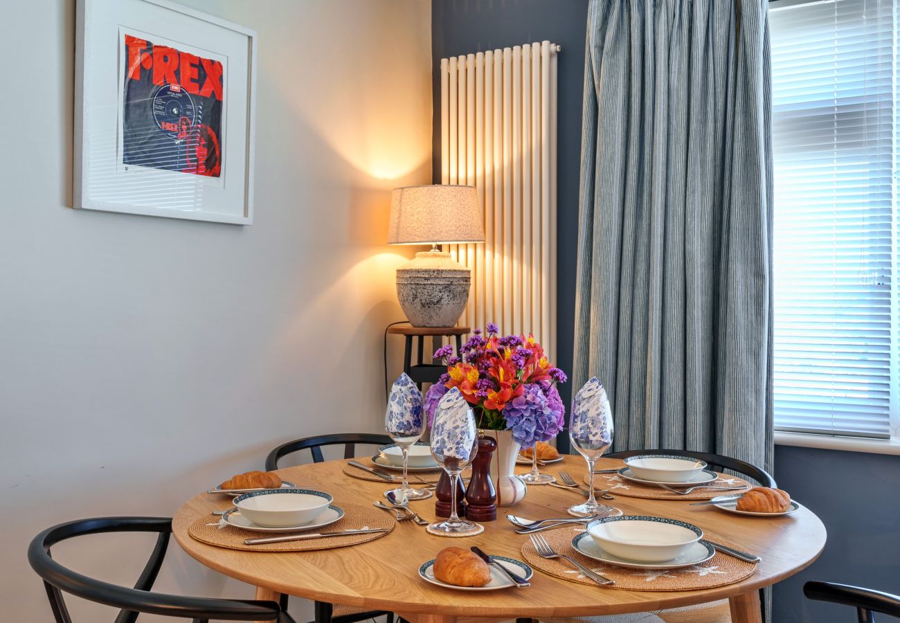 Bungalow in Salcombe - Paw's Rest