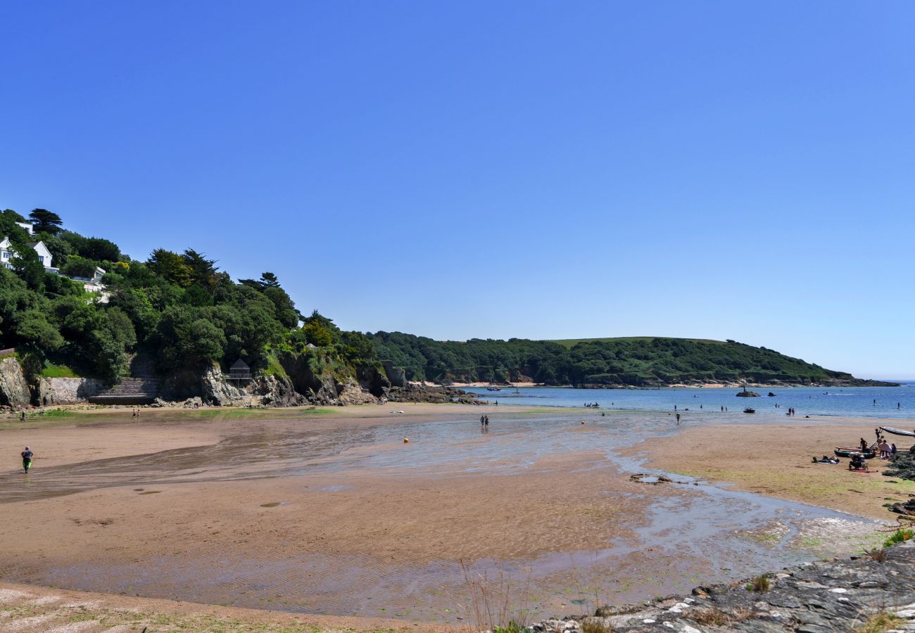 Bungalow in Salcombe - Paw's Rest