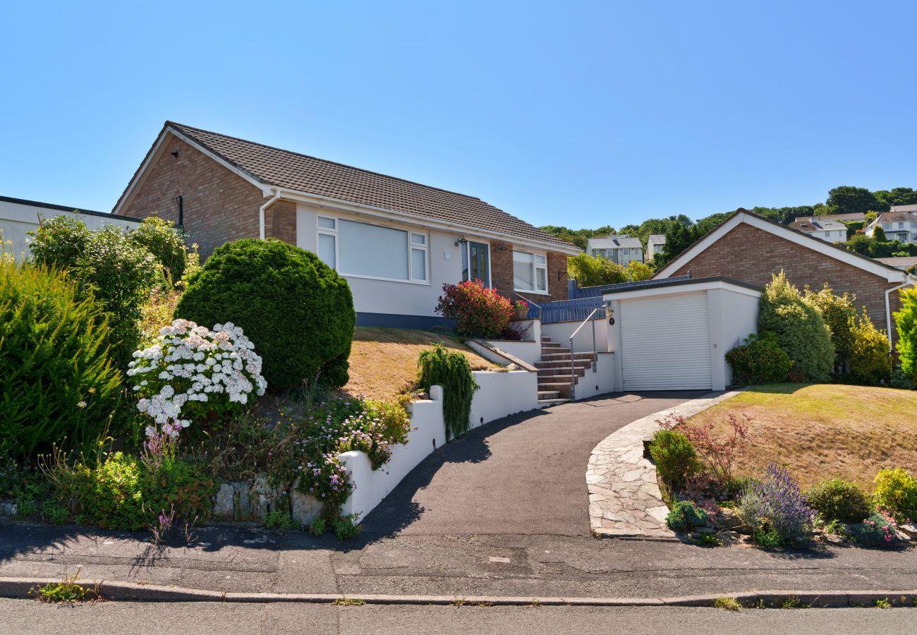 Bungalow in Salcombe - Paw's Rest