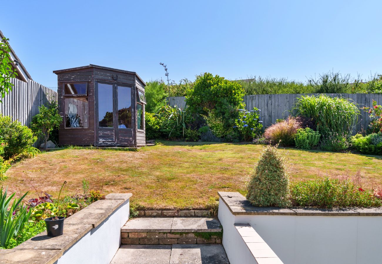 Bungalow in Salcombe - Paw's Rest