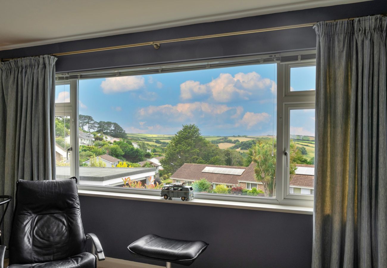 Bungalow in Salcombe - Paw's Rest