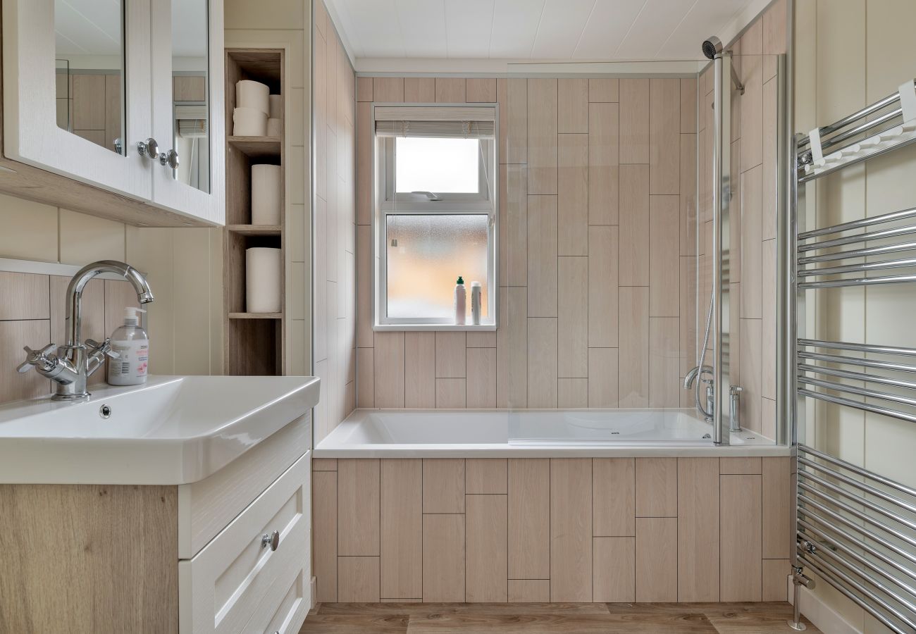 Chalet in Bourn - Cambridge Luxury Lodge