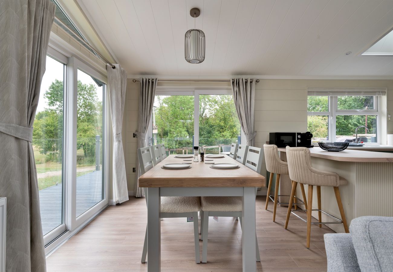 Chalet in Bourn - Cambridge Luxury Lodge