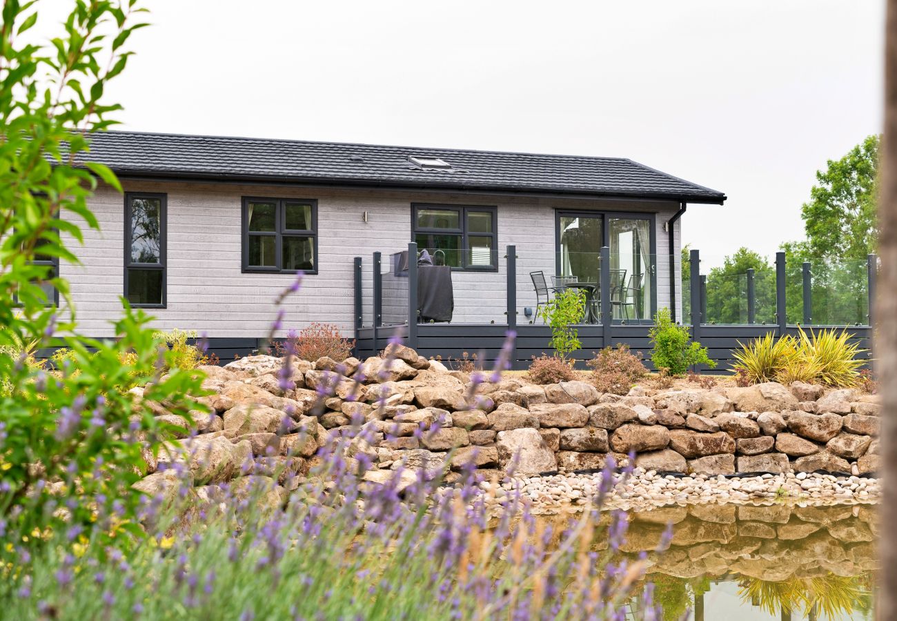 Chalet in Bourn - Cambridge Luxury Lodge