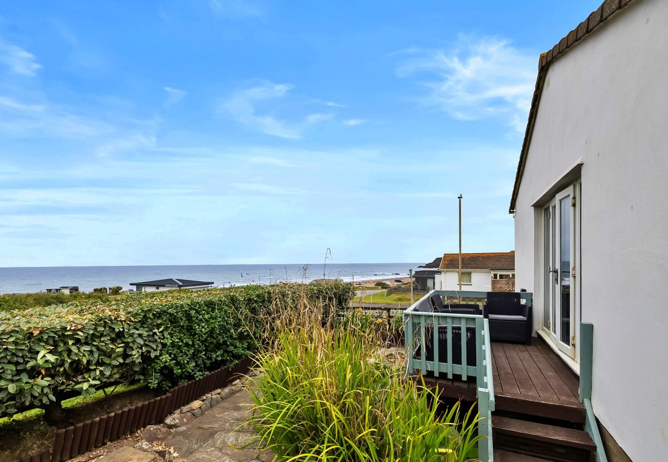 Bungalow in Widemouth Bay - Sea Thrift
