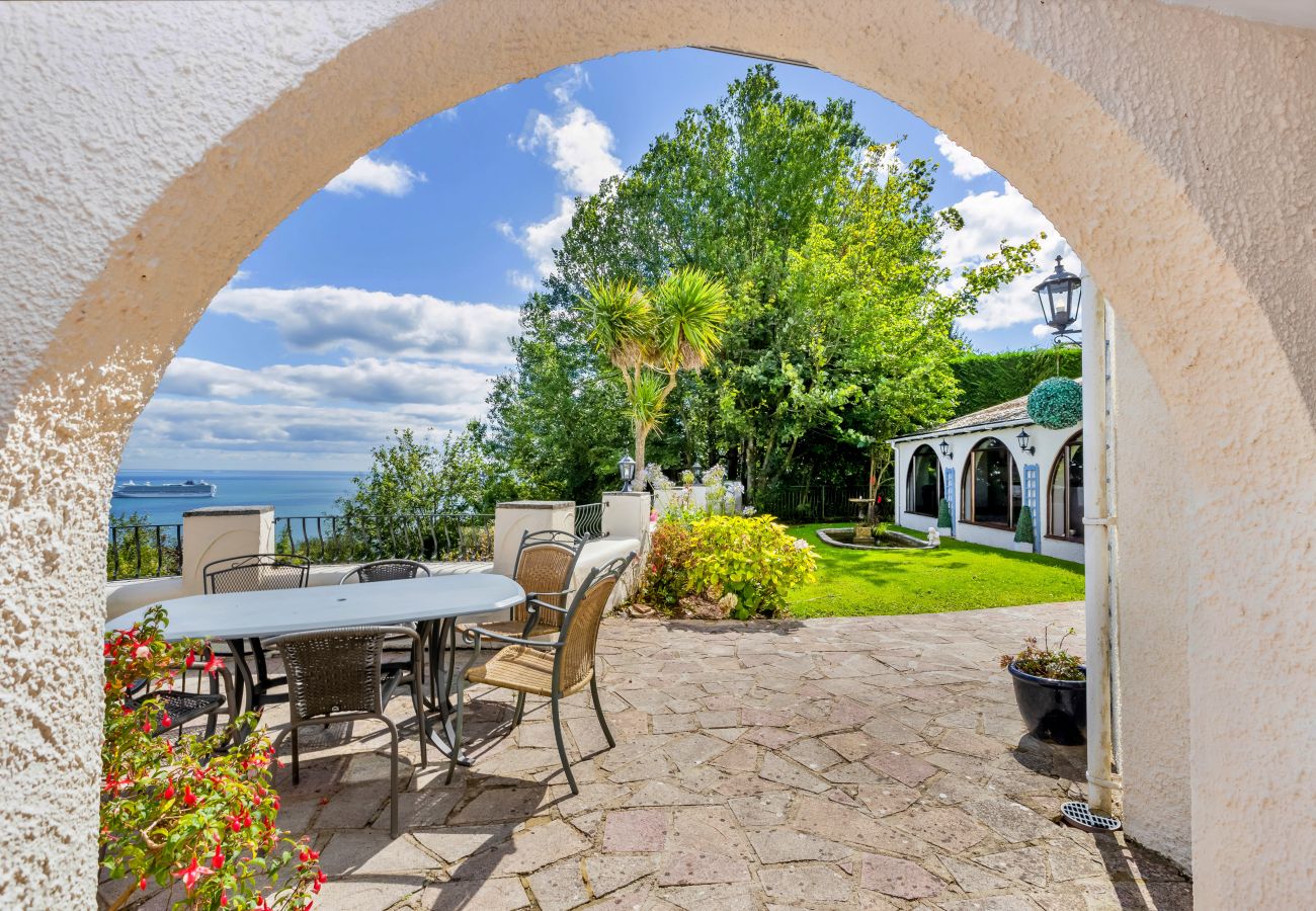 House in Torquay - Cliff Lodge