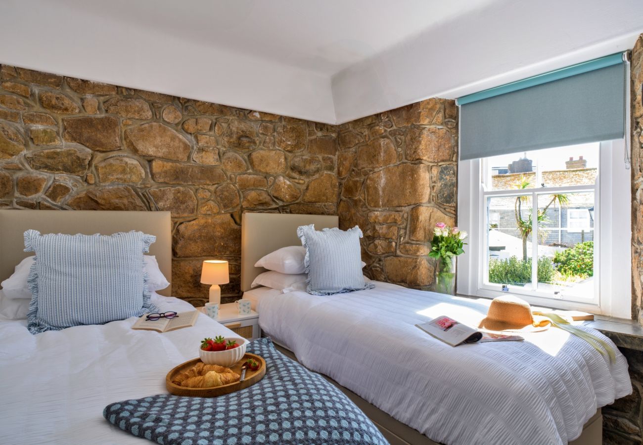 Cottage in St Ives - Harbour One