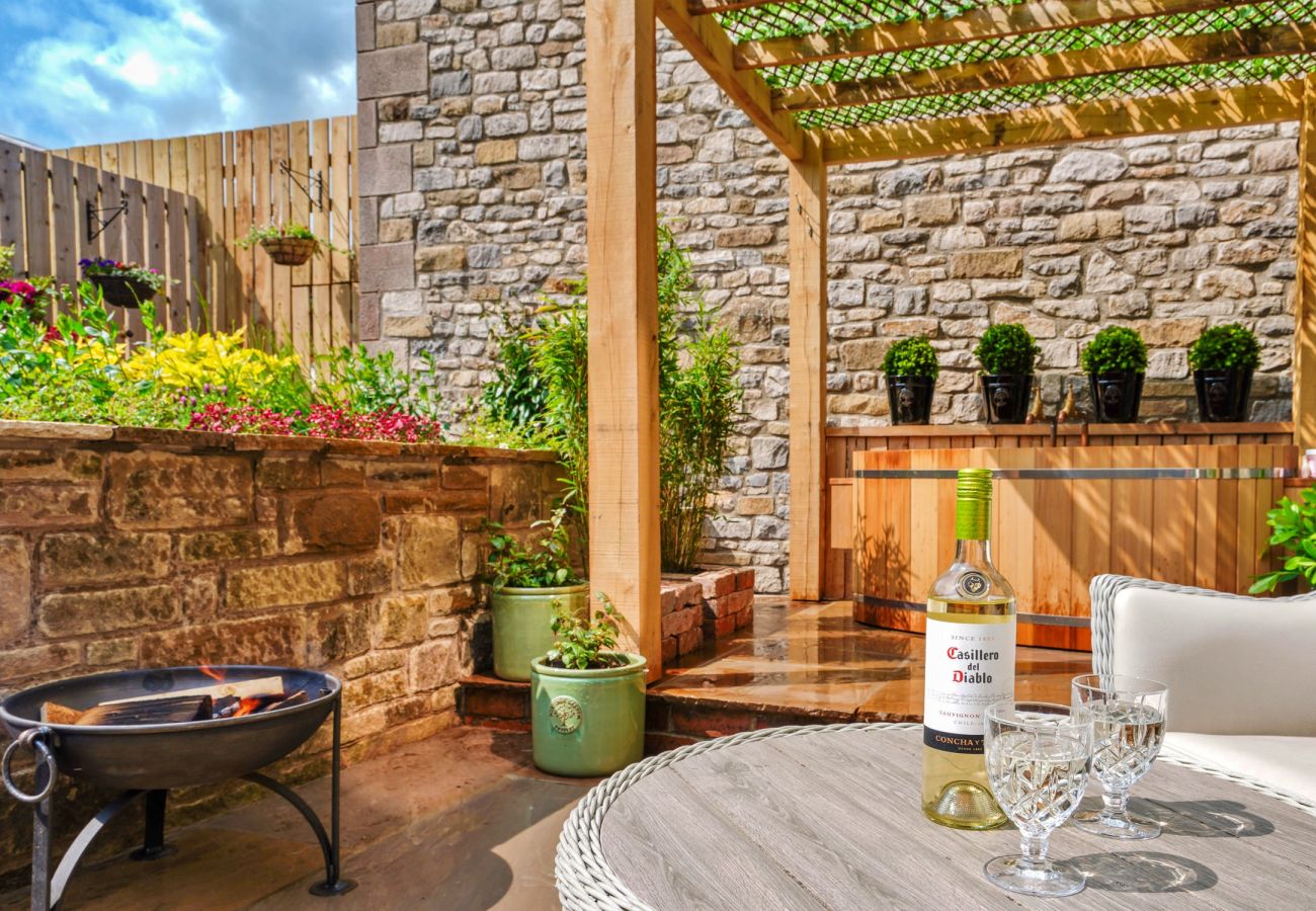 Cottage in Matlock - Westhills Loft