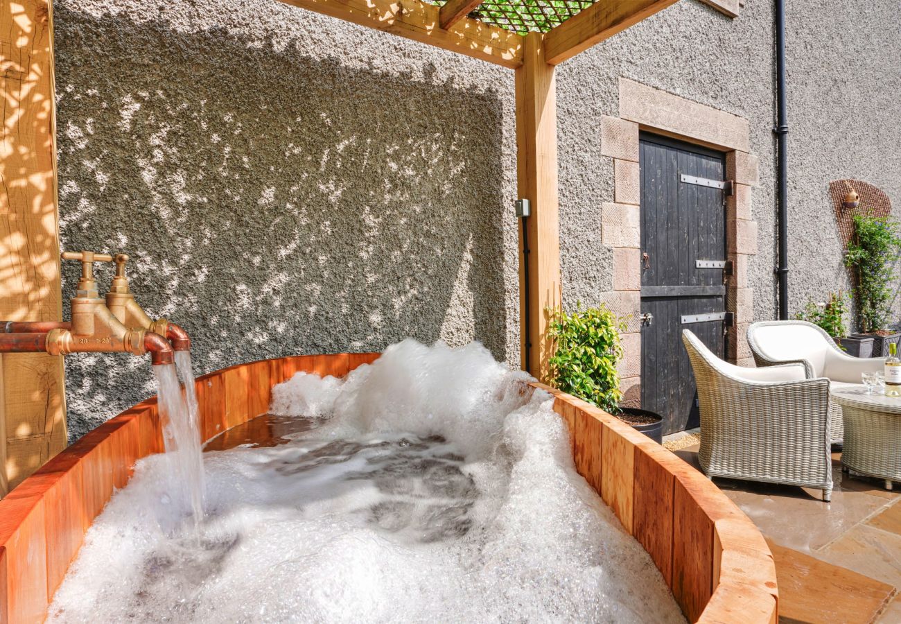 Cottage in Matlock - Westhills Loft