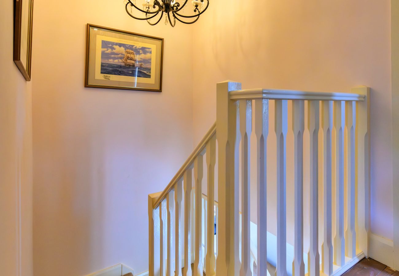 House in Monmouth - Bailey Glace Farmhouse