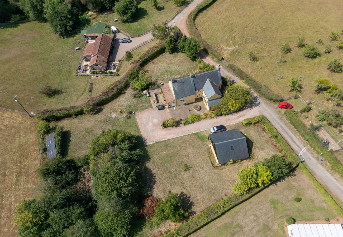 House in Monmouth - Bailey Glace Farmhouse