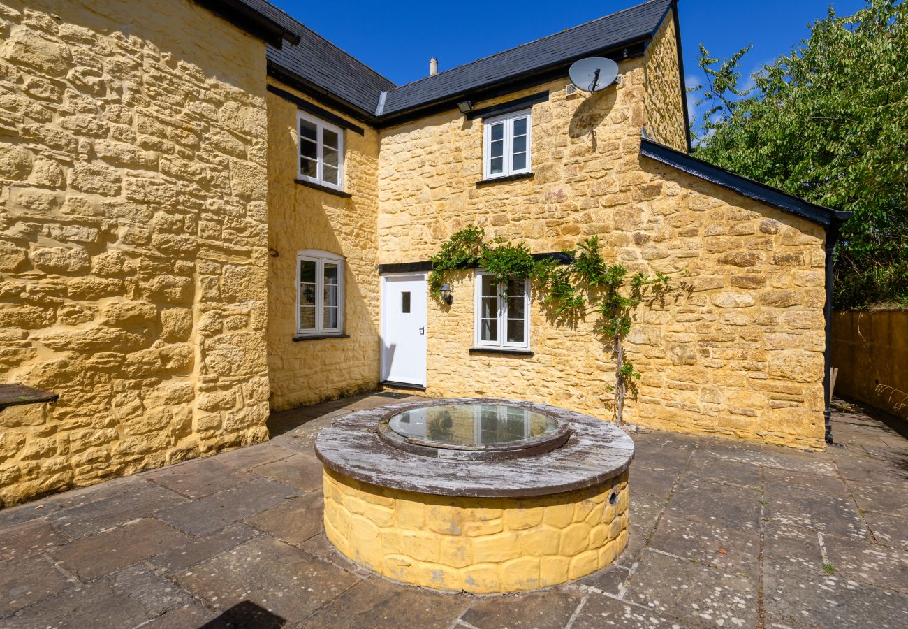 House in Monmouth - Bailey Glace Farmhouse