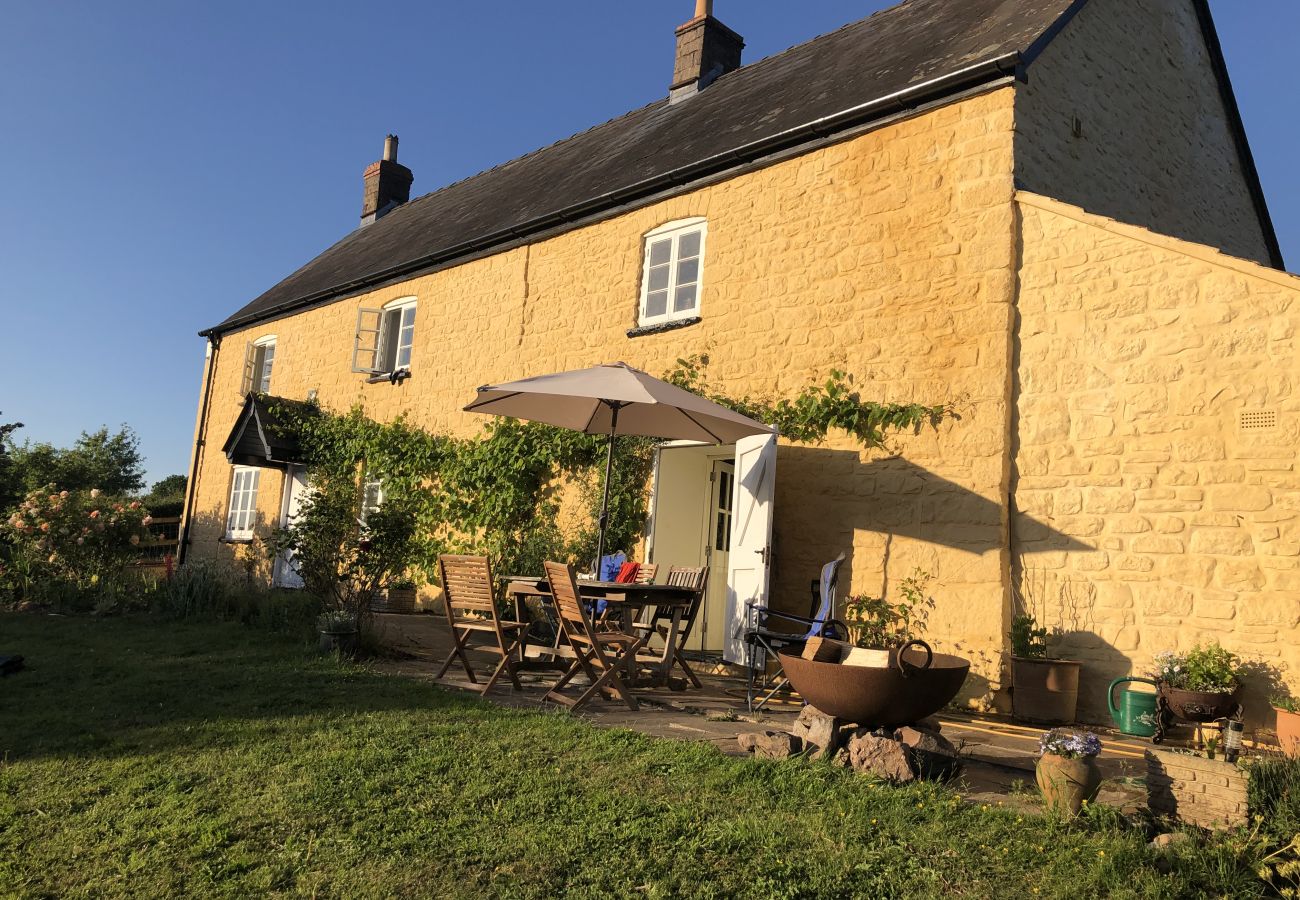House in Monmouth - Bailey Glace Farmhouse