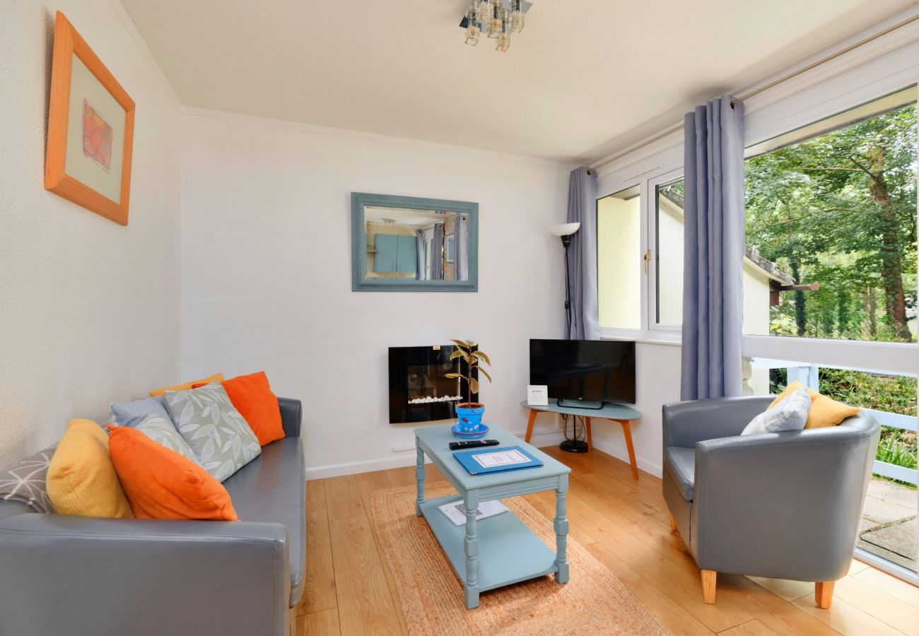 Chalet in St Ives - Joyful Cottage