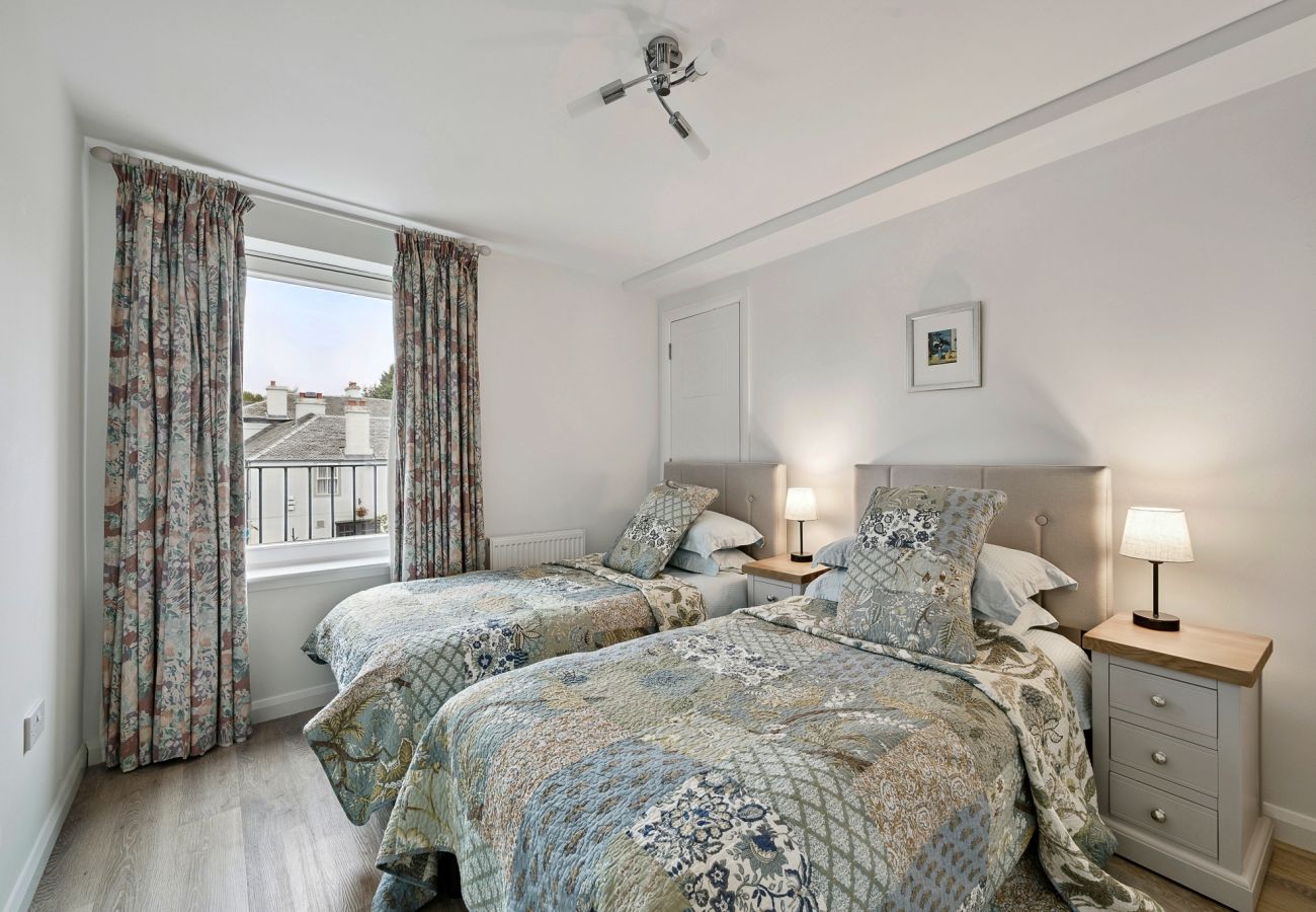 Apartment in Balloch - Riverside View